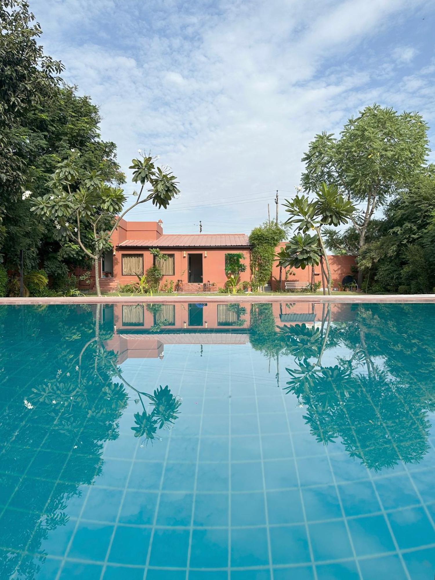 Om Kanta Farms Jaipur Buitenkant foto