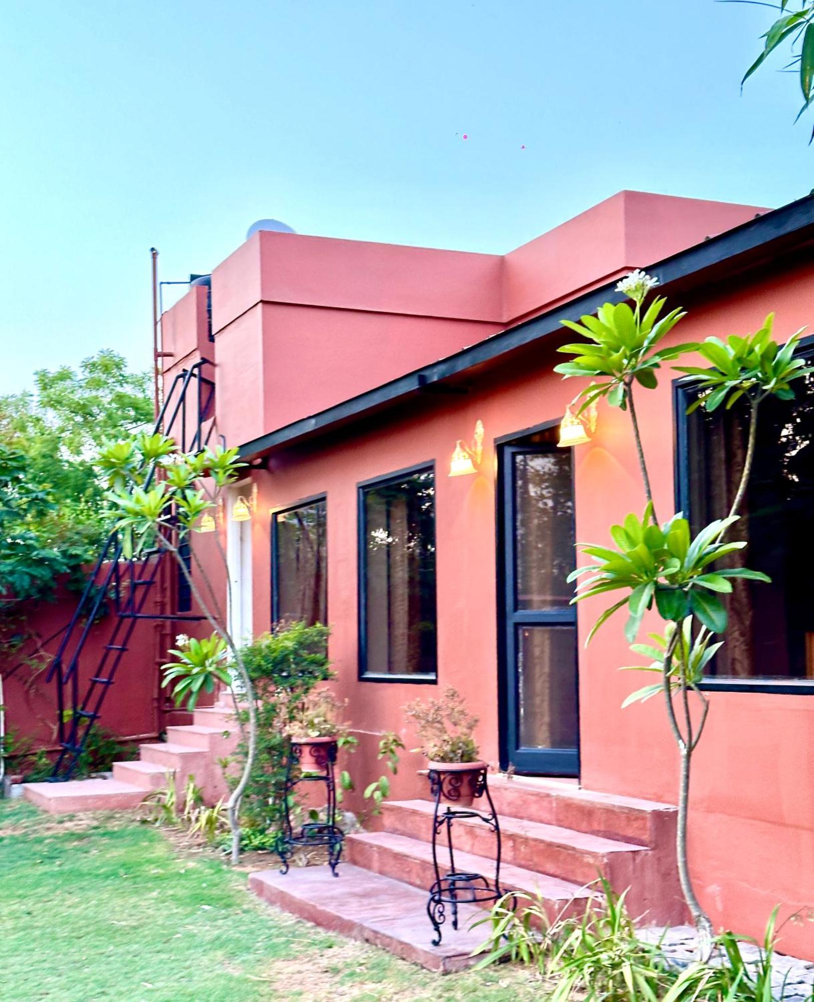 Om Kanta Farms Jaipur Buitenkant foto